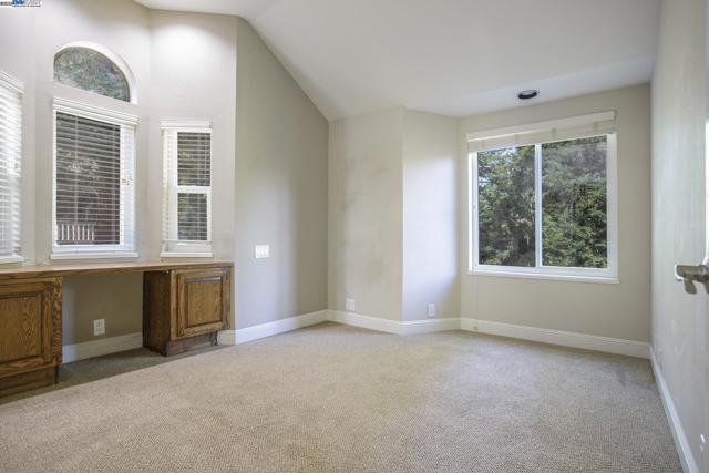 3 BLACKHAWK CLUB CT, Danville CA: https://media.crmls.org/mediaz/d7dd6d32-083f-4b65-9e0a-6292263283f1.jpg