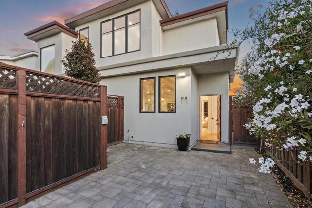 910 Cedar Street, Berkeley CA: https://media.crmls.org/mediaz/d7dde49c-0f46-40a6-a3ab-e7b8417b8987.jpg