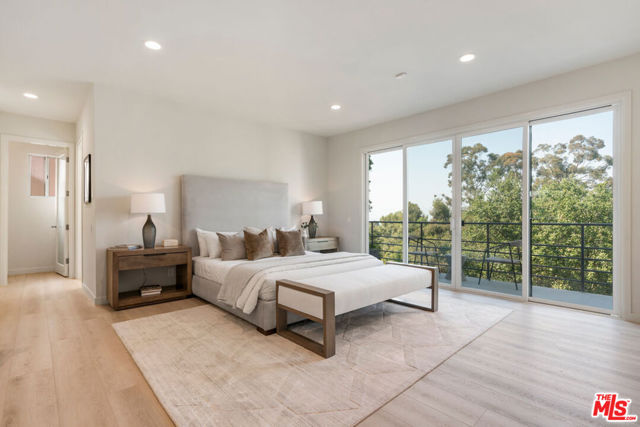 7209 Sunnydip Trail, Los Angeles CA: https://media.crmls.org/mediaz/d7de778d-d135-49d2-9bfb-a50cc408c263.jpg