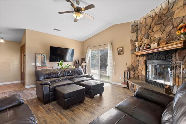 Detail Gallery Image 2 of 42 For 10619 Boulder Creek Rd, Descanso,  CA 91916 - 3 Beds | 2 Baths