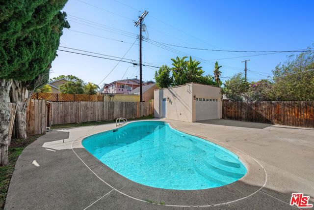 1147 S Point View Street, Los Angeles CA: https://media.crmls.org/mediaz/d7df9a28-29df-4392-a7b3-6bd1750e9718.jpg