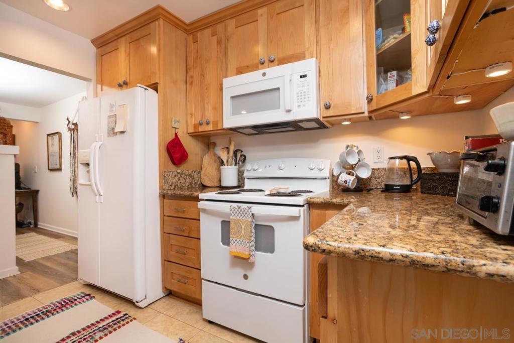 2412 Altisma Way - photo 12