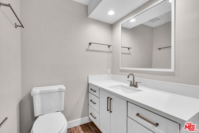 14106 Dickens Street, Sherman Oaks CA: https://media.crmls.org/mediaz/d7e0df25-7711-4761-951b-14a3d0623b9d.jpg