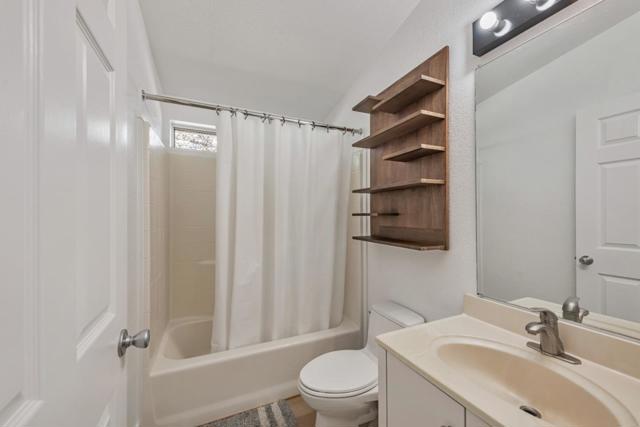 27950 Lancelot Court, Hayward CA: https://media.crmls.org/mediaz/d7e10302-28e2-42c3-a4c4-60a72e34c373.jpg