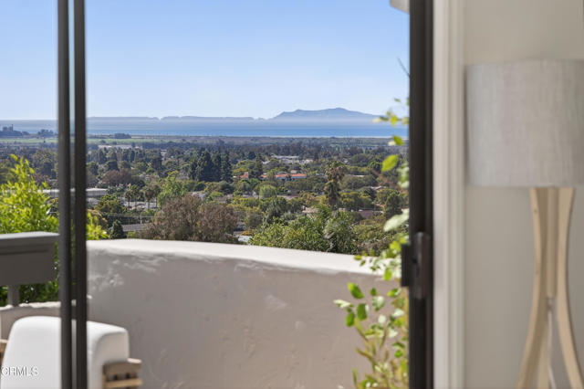 Detail Gallery Image 10 of 36 For 6110 Cobblestone Dr, Ventura,  CA 93003 - 4 Beds | 2/1 Baths