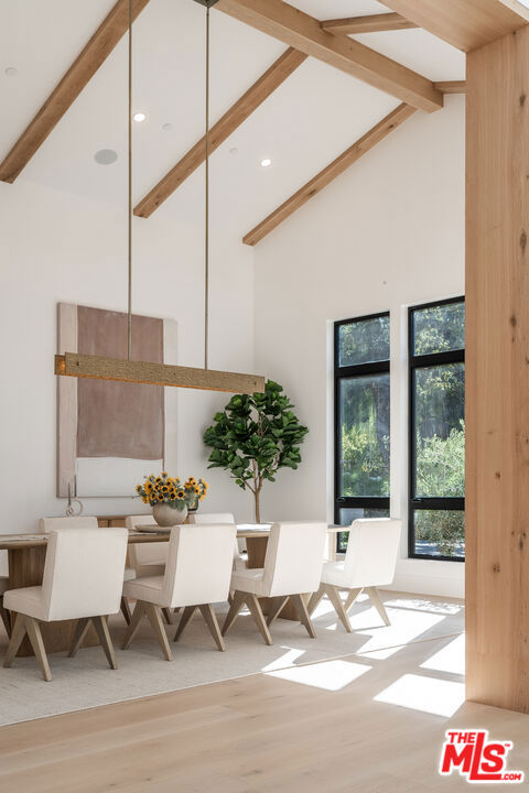 5831 Fitzpatrick Road, Hidden Hills CA: https://media.crmls.org/mediaz/d7e27935-83e3-43bd-9ef2-4a59440c1e69.jpg