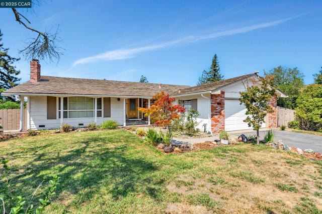 92 Gaywood Pl, Moraga CA: https://media.crmls.org/mediaz/d7e2e5c1-0b70-4686-b2a0-75dbabce19d8.jpg