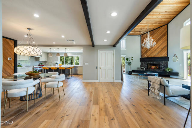 Detail Gallery Image 17 of 73 For 3643 Hampstead Rd, Glendale,  CA 91206 - 8 Beds | 6 Baths
