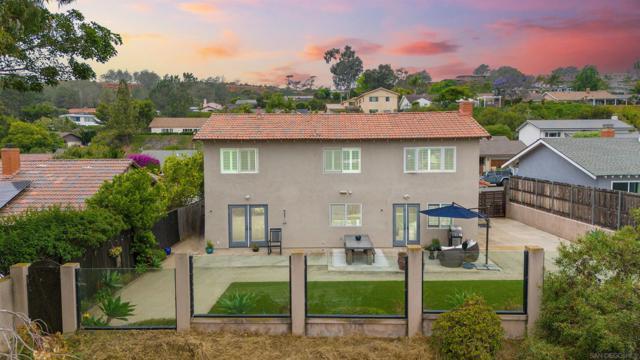 13349 Portofino Dr, Del Mar CA: https://media.crmls.org/mediaz/d7e36736-711e-4bf9-a37e-4e2110954f0a.jpg