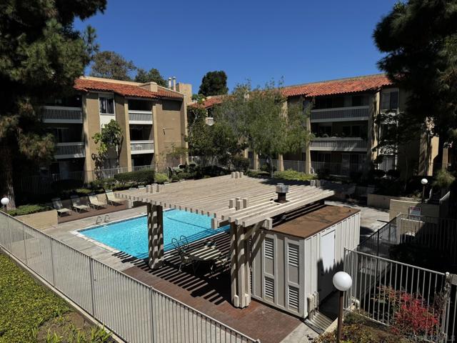 1885 Diamond St, San Diego CA: https://media.crmls.org/mediaz/d7e3d7ac-f13e-451e-a184-b93fccea9a6b.jpg