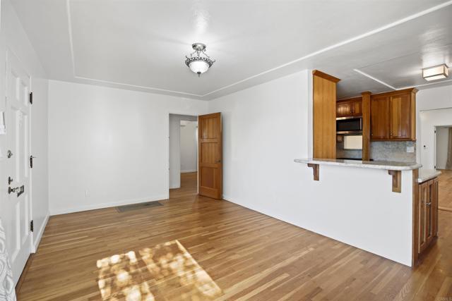 Detail Gallery Image 8 of 47 For 1531 Glenwood Dr, San Diego,  CA 92103 - 3 Beds | 2 Baths