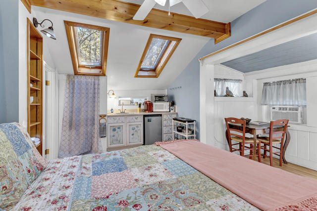 25585 Alderwood St Street, Idyllwild CA: https://media.crmls.org/mediaz/d7e4b3c6-36de-4657-b353-ff7a083f6124.jpg