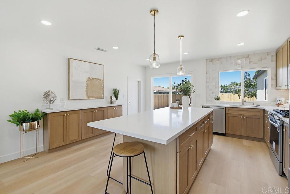 4614 Winona Avenue - photo 8