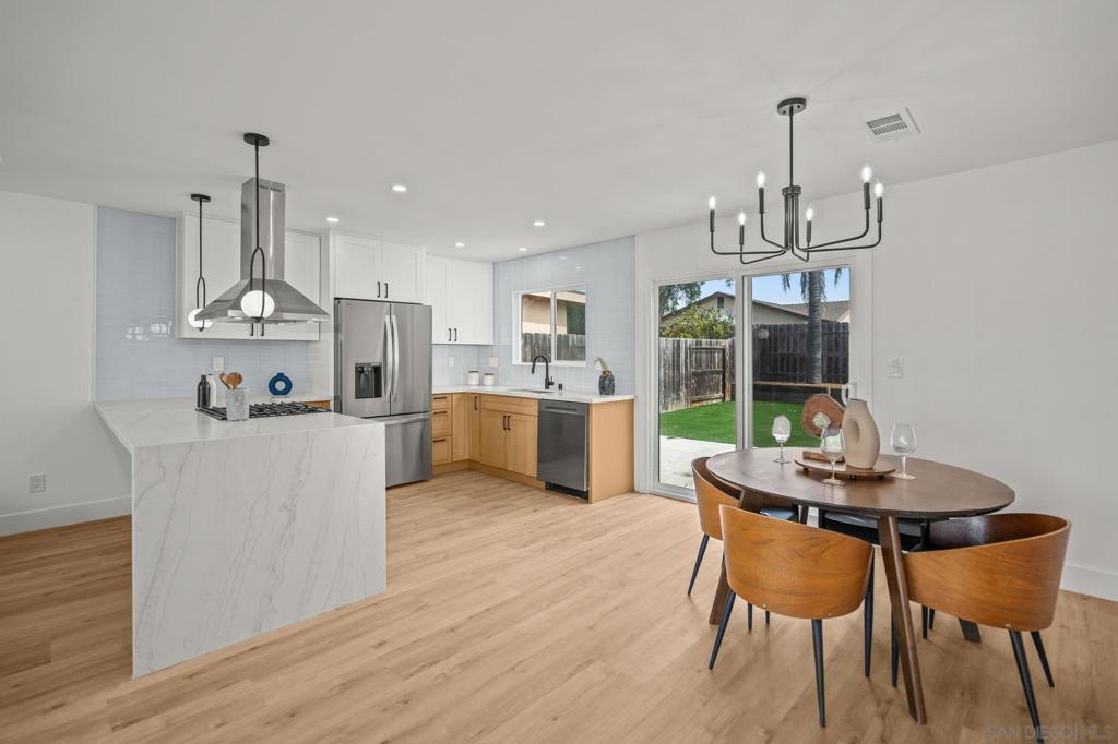 MLS #250045026SD image #21