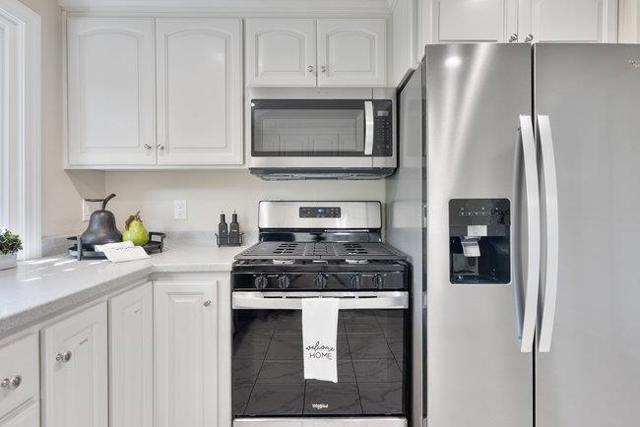 1272 Glacier Drive, Milpitas CA: https://media.crmls.org/mediaz/d7e62f8c-e506-49cc-8716-e96fe8e0e340.jpg