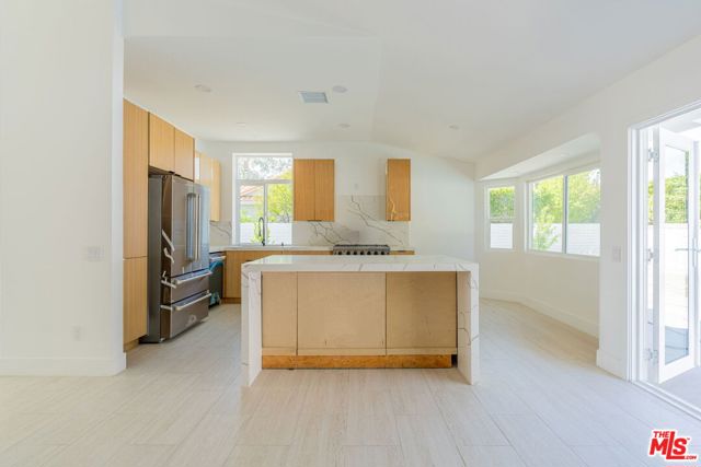 Image 17 of 44 For 70725 Ironwood Drive