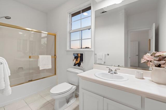 34798 Williams Way, Union City CA: https://media.crmls.org/mediaz/d7e67f58-6606-4a73-9b5d-9f469a92d01c.jpg