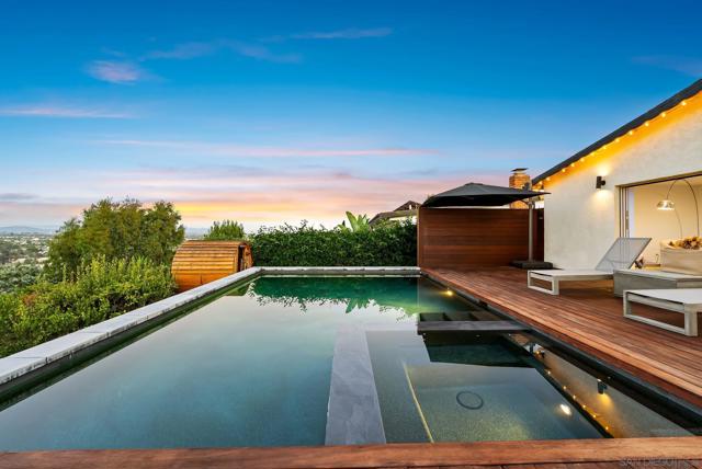 5745 Soledad Mountain Road, La Jolla CA: https://media.crmls.org/mediaz/d7e86136-bd41-4978-b0c7-68923647a4ca.jpg