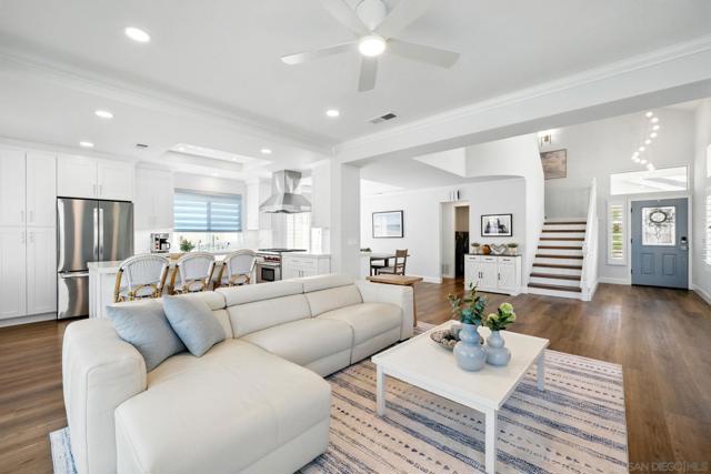 12135 Via San Loreno, San Diego CA: https://media.crmls.org/mediaz/d7e891e4-c24f-41d1-a7e5-f28bb1736052.jpg