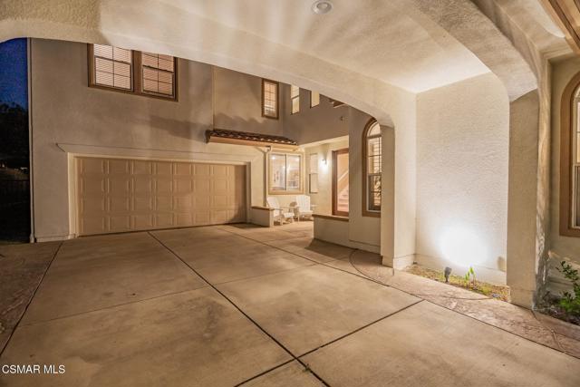 4260 Crabapple Court, Moorpark CA: https://media.crmls.org/mediaz/d7e8be35-c5eb-441f-9337-35ef9e03a215.jpg