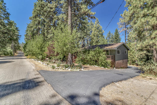 Image 2 for 52780 Idyllmont Rd, Idyllwild, CA 92549