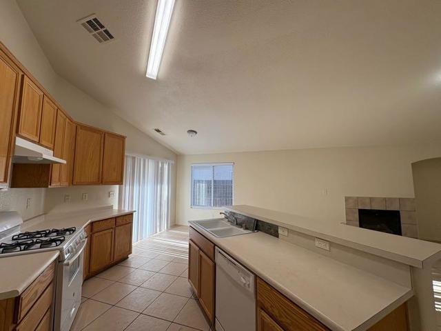 2443 N Shoemaker Avenue, Merced CA: https://media.crmls.org/mediaz/d7ea4053-38d3-478d-b580-7aa3f67e3317.jpg