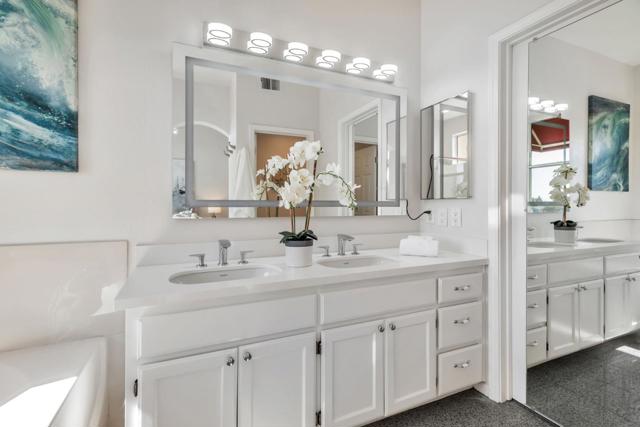 701 Baltic Circle, Redwood City CA: https://media.crmls.org/mediaz/d7eab218-411e-45c2-9280-10c9d81ac002.jpg