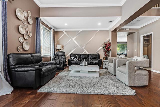 6232 Murdock Way, San Ramon CA: https://media.crmls.org/mediaz/d7ebd633-33df-4646-b30c-058971cbc970.jpg