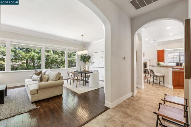 4280 Marietta Ct, Concord CA: https://media.crmls.org/mediaz/d7ebe41a-b55c-4958-8cf8-6869a0ca4732.jpg