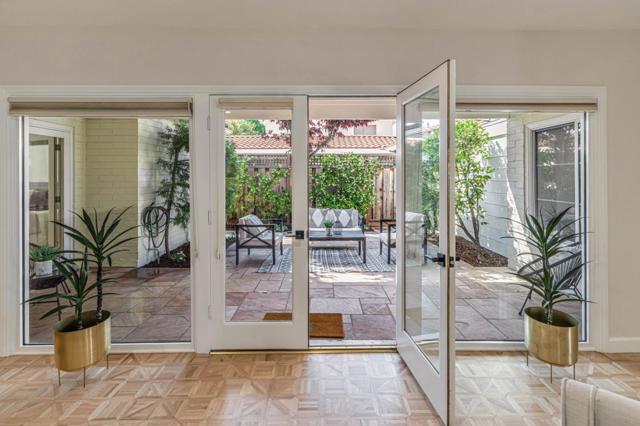 1620 Chestnut Street, San Carlos CA: https://media.crmls.org/mediaz/d7ec0f54-b239-49af-9d96-0a9171a7954a.jpg