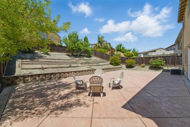 5109 Campion Drive, San Ramon CA: https://media.crmls.org/mediaz/d7ec7653-e1dd-4a46-8432-2e4456b73195.jpg