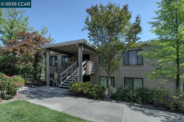 1300 Singingwood Ct., Walnut Creek CA: https://media.crmls.org/mediaz/d7ec779a-4fbe-4206-a080-1ccce75c4e67.jpg