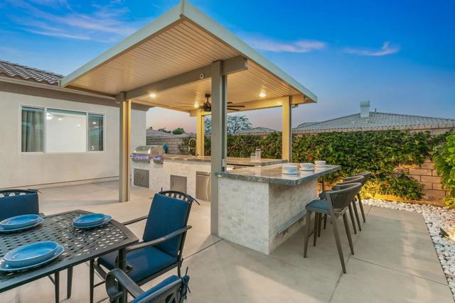 44830 Via Mirabel, La Quinta CA: https://media.crmls.org/mediaz/d7ed1410-4922-4573-abc6-46a73fdd9040.jpg
