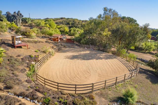 12052 Sky View Dr, Valley Center CA: https://media.crmls.org/mediaz/d7eda7b7-36f9-431e-8cb6-f9f2fa525f68.jpg