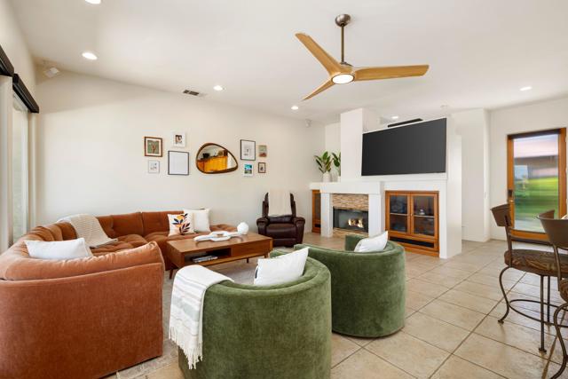 80305 Cedar, La Quinta CA: https://media.crmls.org/mediaz/d7edd14c-87ee-4449-b92a-6c6f7c5773a2.jpg