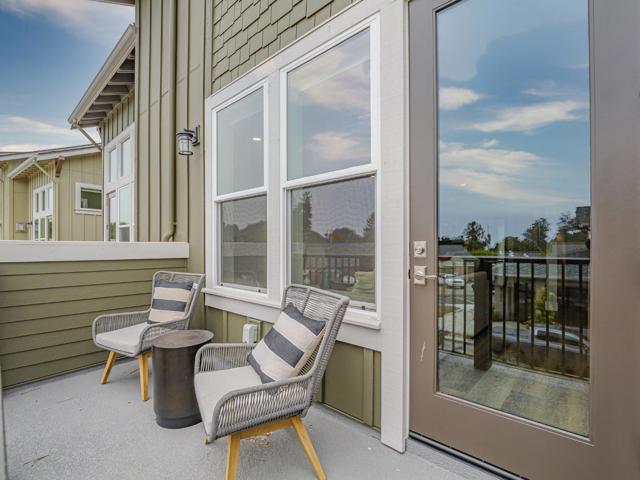 131 Aptos Village Way, Aptos CA: https://media.crmls.org/mediaz/d7ee2b3b-4b93-45ef-9371-a45bd5b1e6cc.jpg