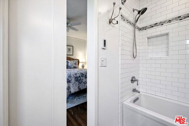 800 N Rose Street, Burbank CA: https://media.crmls.org/mediaz/d7ee4486-ea1e-4a3a-9f73-c2aeb0bcabe0.jpg