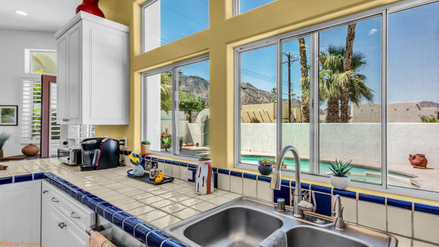 77440 Calle Ensenada, La Quinta CA: https://media.crmls.org/mediaz/d7ee5b13-d499-41a7-bccd-83193af53937.jpg