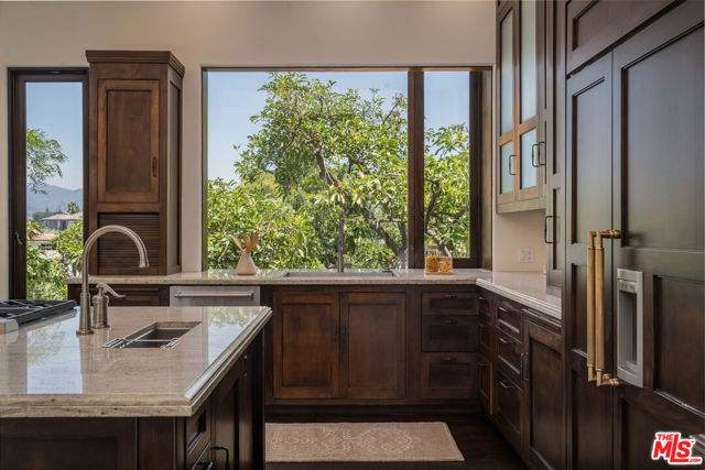 2444 Lyric Avenue, Los Angeles CA: https://media.crmls.org/mediaz/d7ee95fc-66e2-4b1c-9a7b-9909650e8cb8.jpg
