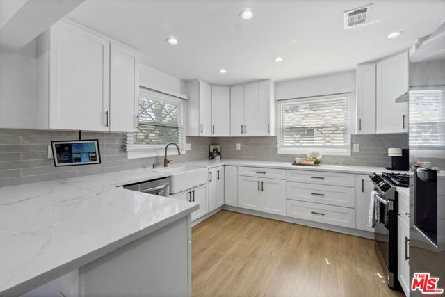4723 Autry Avenue, Long Beach CA: https://media.crmls.org/mediaz/d7ef490c-8f1a-4760-a5b2-3012d1b157f4.jpg