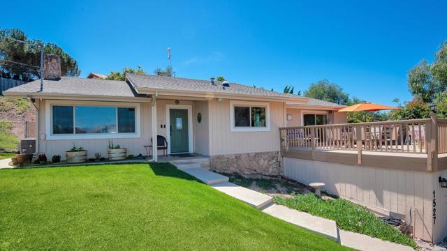 Detail Gallery Image 8 of 41 For 1527 Calavo Dr, Escondido,  CA 92026 - 3 Beds | 2 Baths