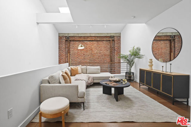 940 E 2nd Street, Los Angeles CA: https://media.crmls.org/mediaz/d7ef6f20-be97-4bb7-b3ed-9c1fa9add2ab.jpg