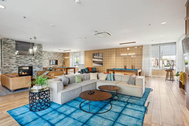 5813 Huntley Ave, Dublin CA: https://media.crmls.org/mediaz/d7f02841-a9e3-4e4f-af02-20dd54e57ba7.jpg
