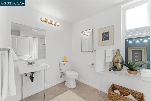 100 Esperanza Place, Walnut Creek CA: https://media.crmls.org/mediaz/d7f1d5ee-4d83-4f9e-85bf-2876ebd0f622.jpg