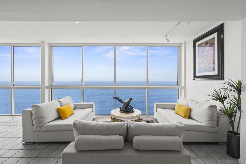 939 Coast Blvd #17D