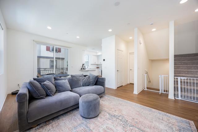 8383 Yellowstone St, Lemon Grove CA: https://media.crmls.org/mediaz/d7f2a7b5-cd9f-4759-a972-e11b5bfb7b70.jpg