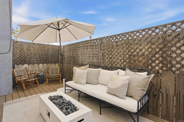 Detail Gallery Image 5 of 14 For 5027 Santa Monica Ave #B,  San Diego,  CA 92107 - 3 Beds | 2/1 Baths