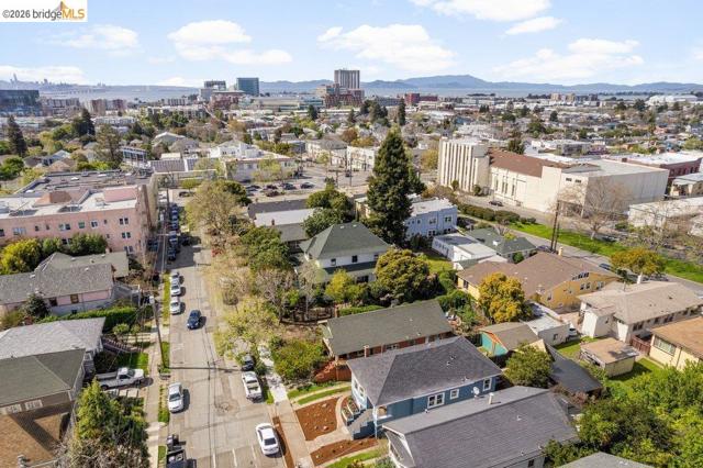 Image 40 of 52 For 1072 57th St