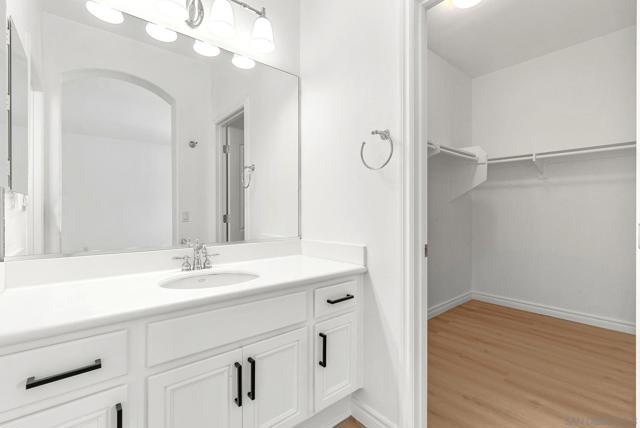 1120 Championship Rd, Oceanside CA: https://media.crmls.org/mediaz/d7f343fa-3a66-4048-a671-5a9fe6af7e3f.jpg