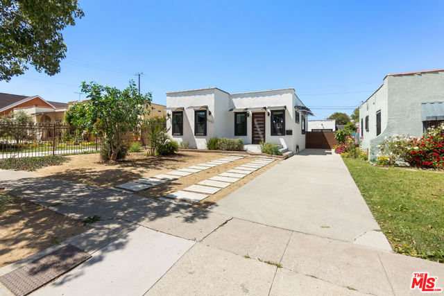 3201 59th Place, Los Angeles, California 90043, 4 Bedrooms Bedrooms, ,2 BathroomsBathrooms,Single Family Residence,For Sale,59th,24389763